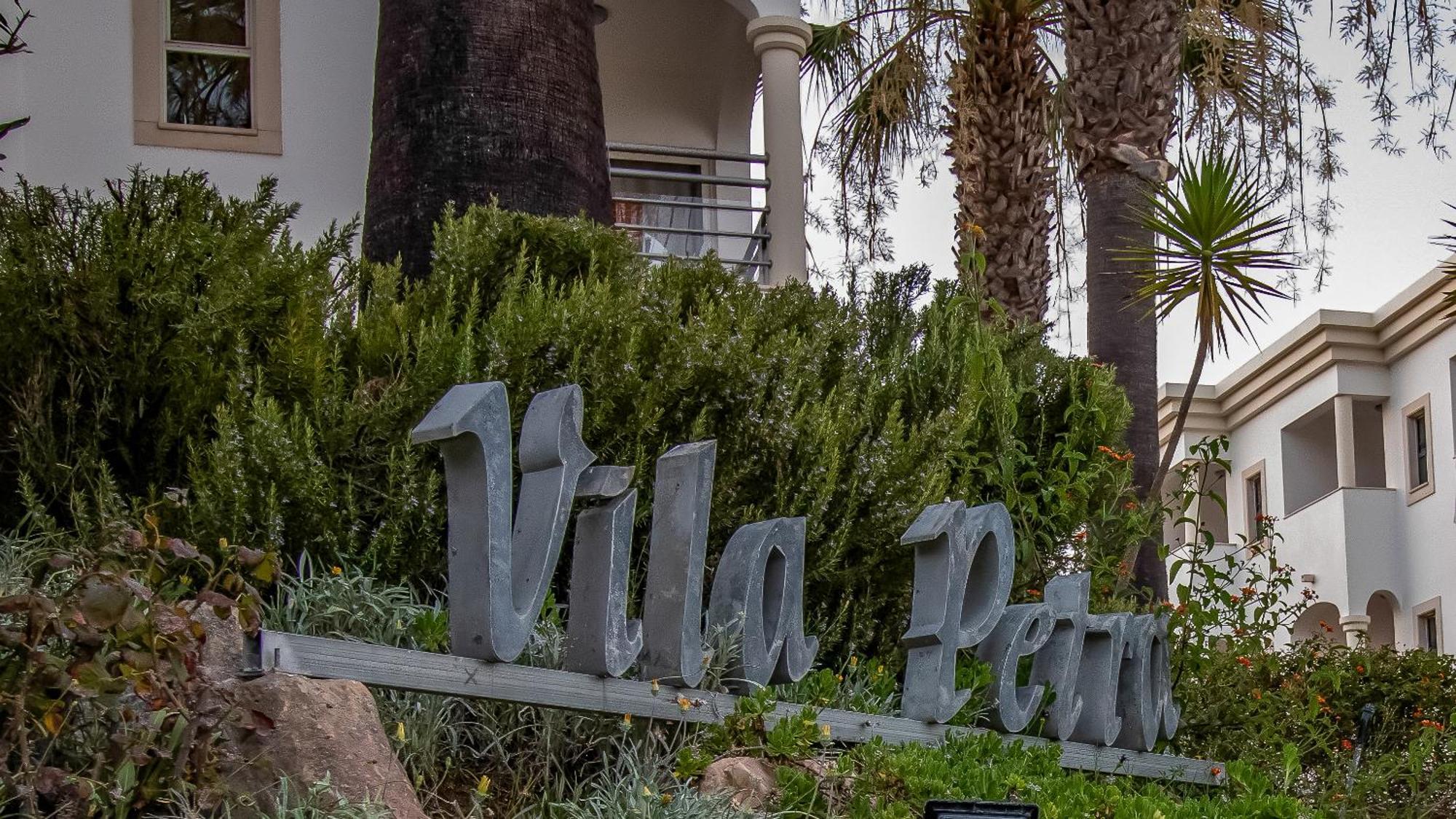 Petra Aparthotel